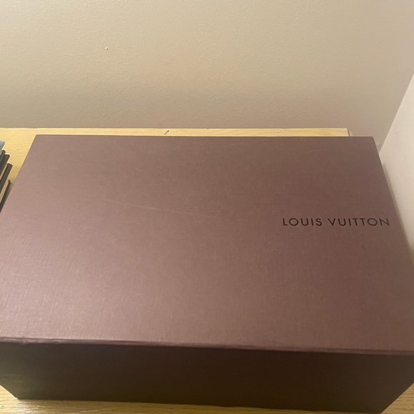 Louis Vuitton Cherie Pump - Picture 6 of 9